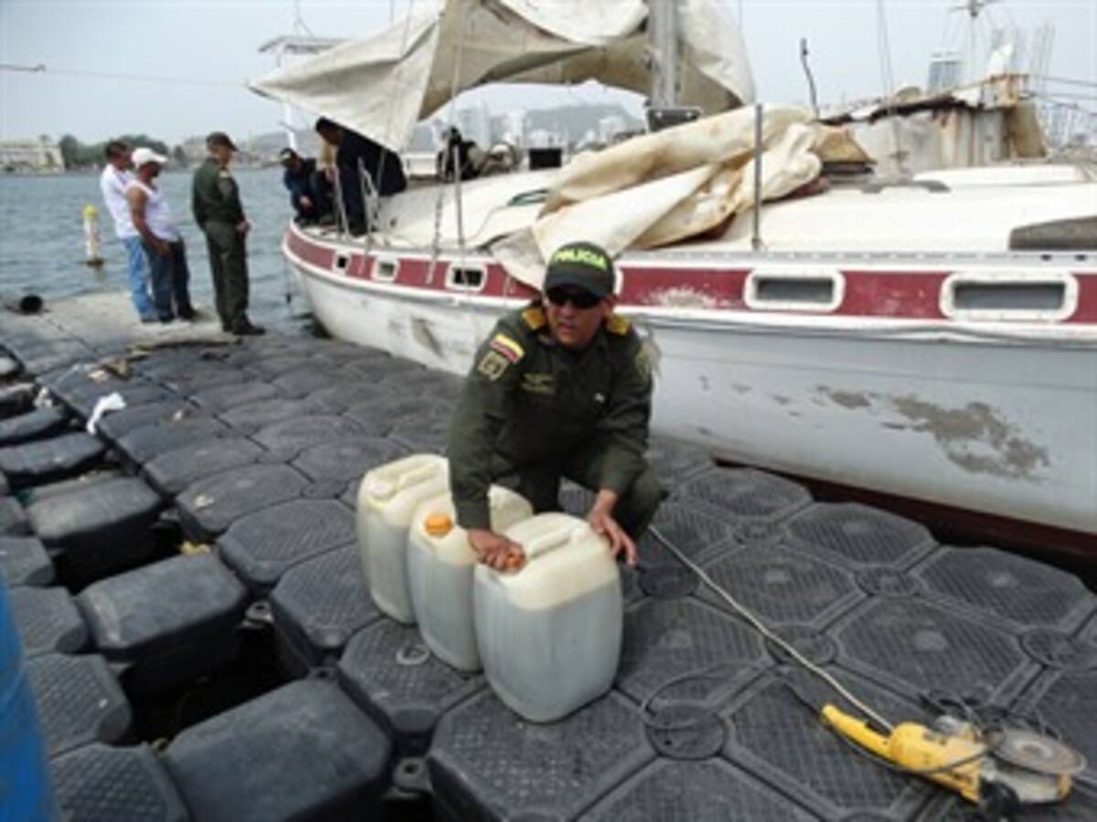 Incautan 80 kilogramos de cocaína en velero británico en Cartagena
