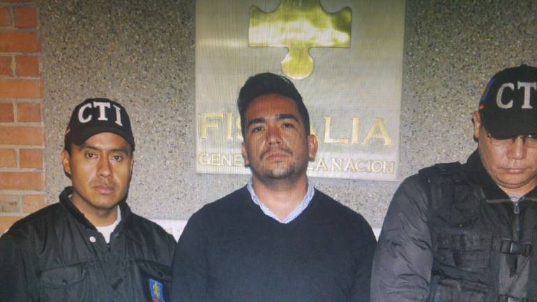 Timo a políticos y artistas en más de mil 500 millones de pesos.