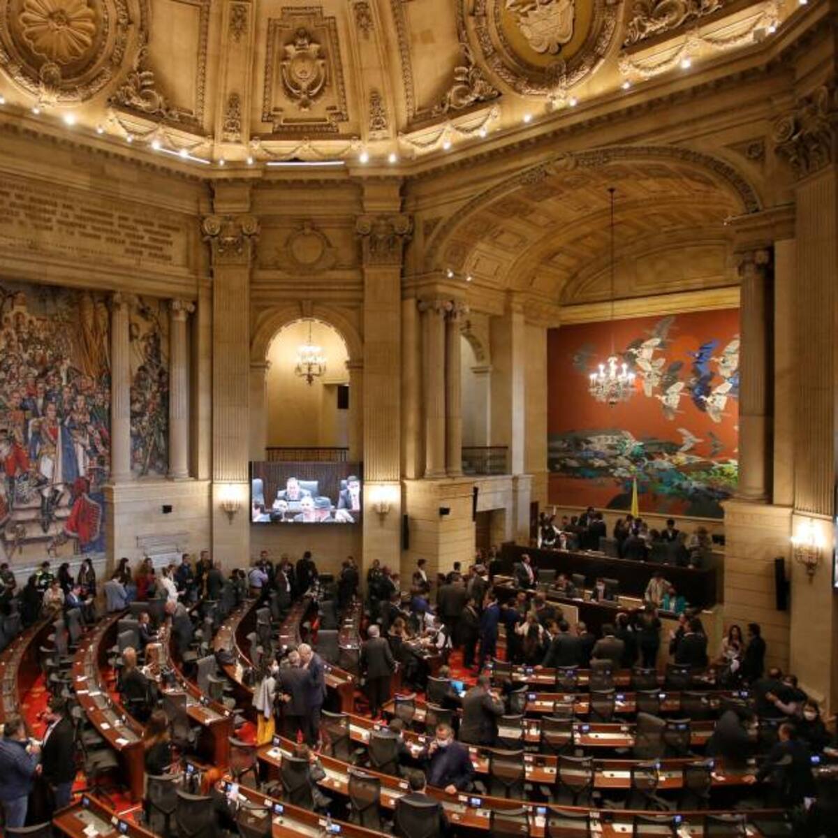 Fuero de congresistas se activa desde que el CNE expide la credencial