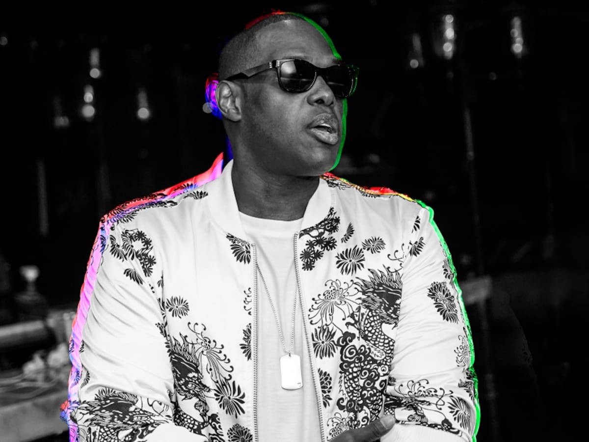 ¿Te gustaría saber cómo sonaría una canción del antiguo Proyecto Uno en el 2025?