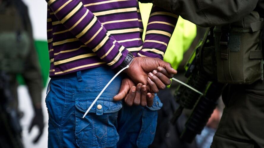 Con detención domiciliaria fueron cobijadas diez personas y otras cuatro con medida de aseguramiento en establecimiento carcelario. Foto: Colprensa