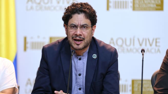 Iván Cepeda comienza a conformar su equipo económico: Perfil de los expertos que lo acompañarán