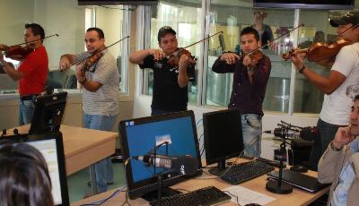 Invitados musicales a La Ventana del 1 de abril.