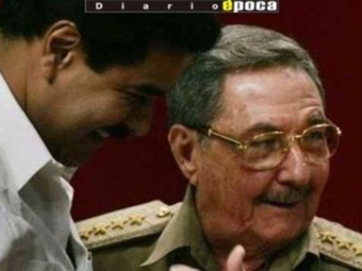 Presidente de Cuba Raúl Castro felicitó al electo Nicolás Maduro