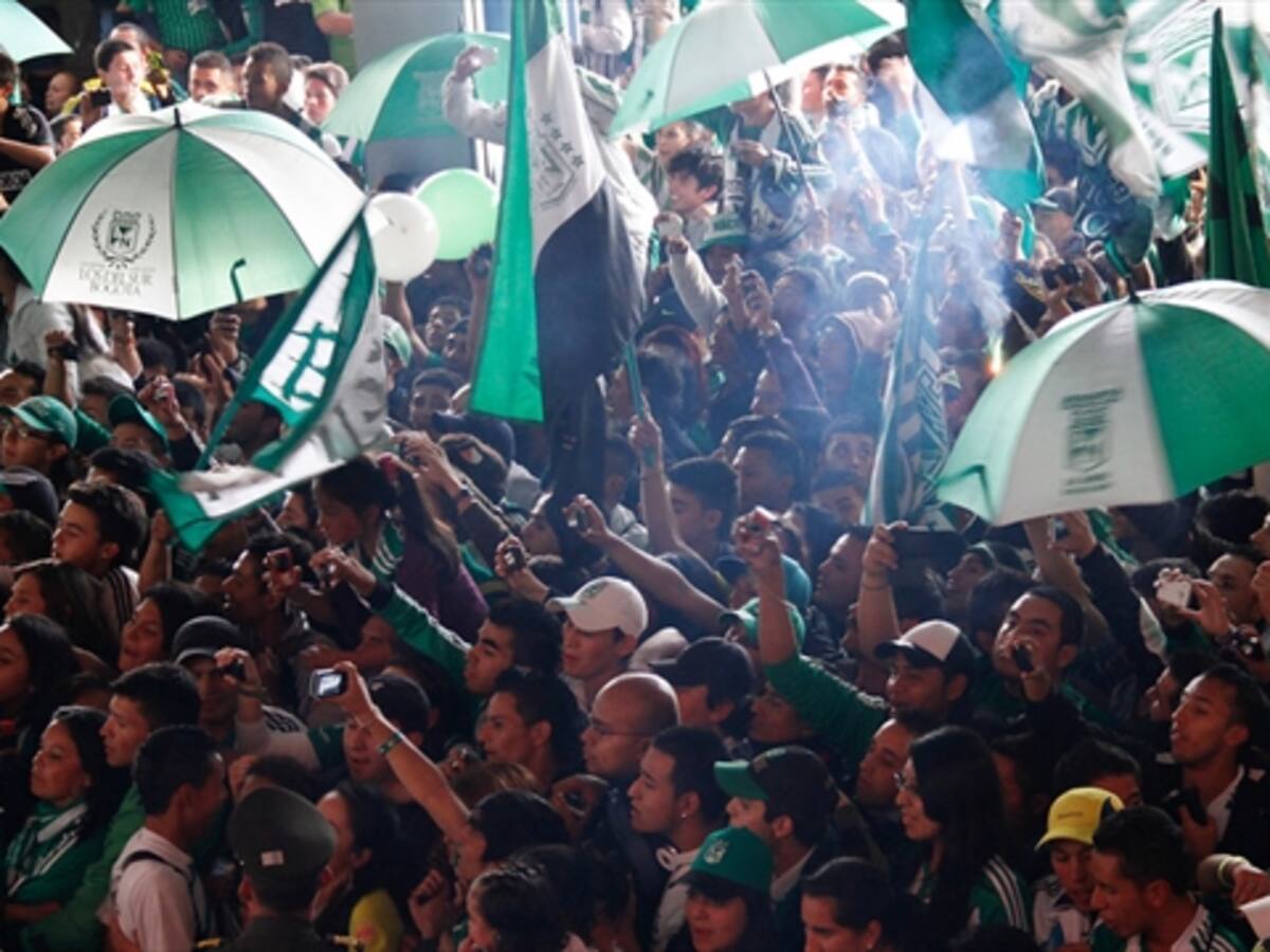 Detienen hinchas de Nacional en Perú por protagonizar riñas