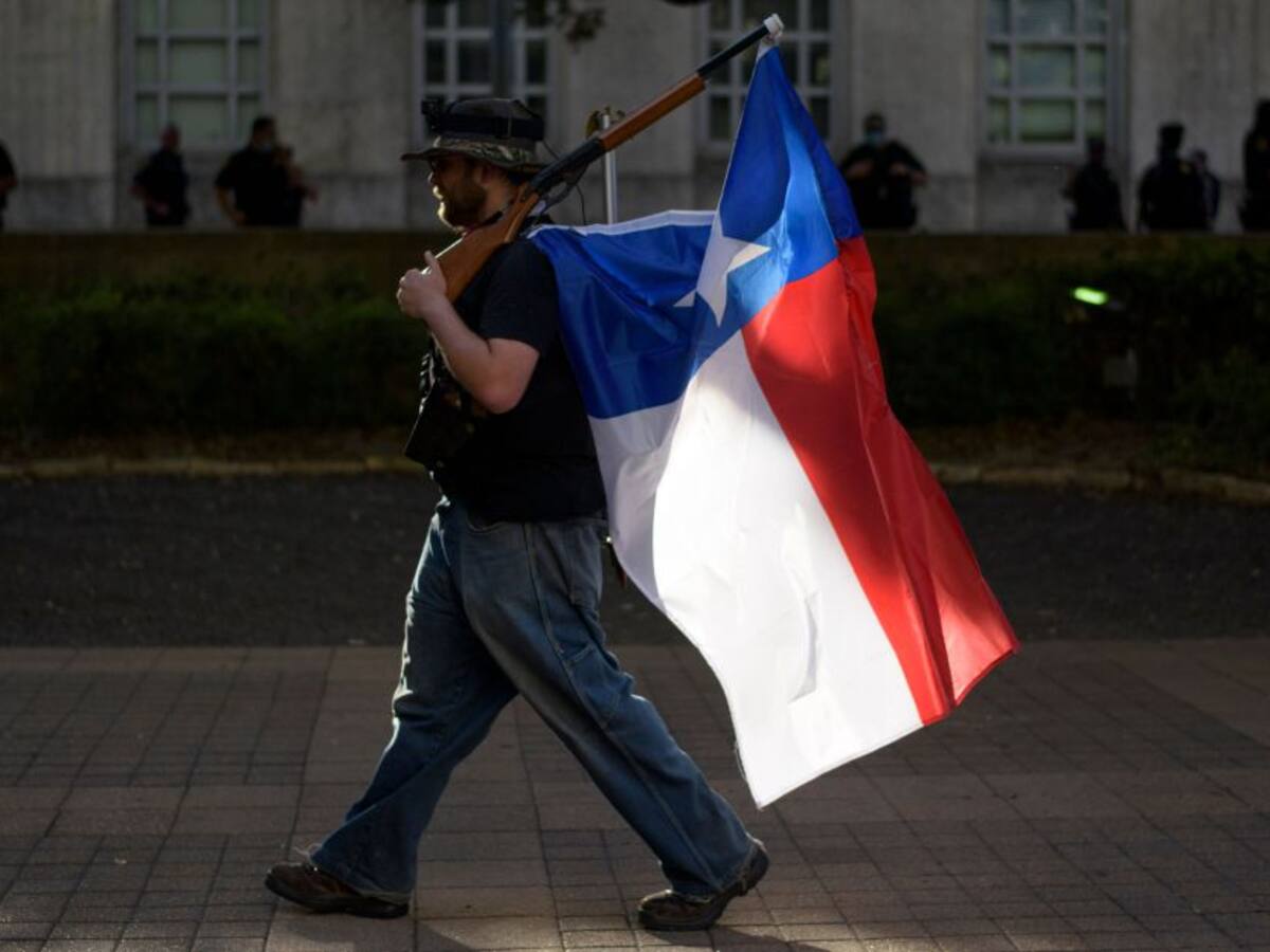 Texas promulgó dos controversiales leyes: una sobre aborto y otra pro armas