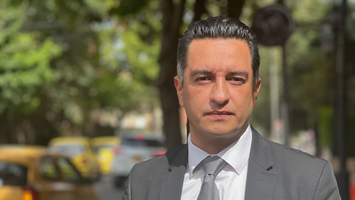 MinJusticia Andrés Idárraga fue trasladado a centro médico en Córdoba por fuerte dolor en el pecho