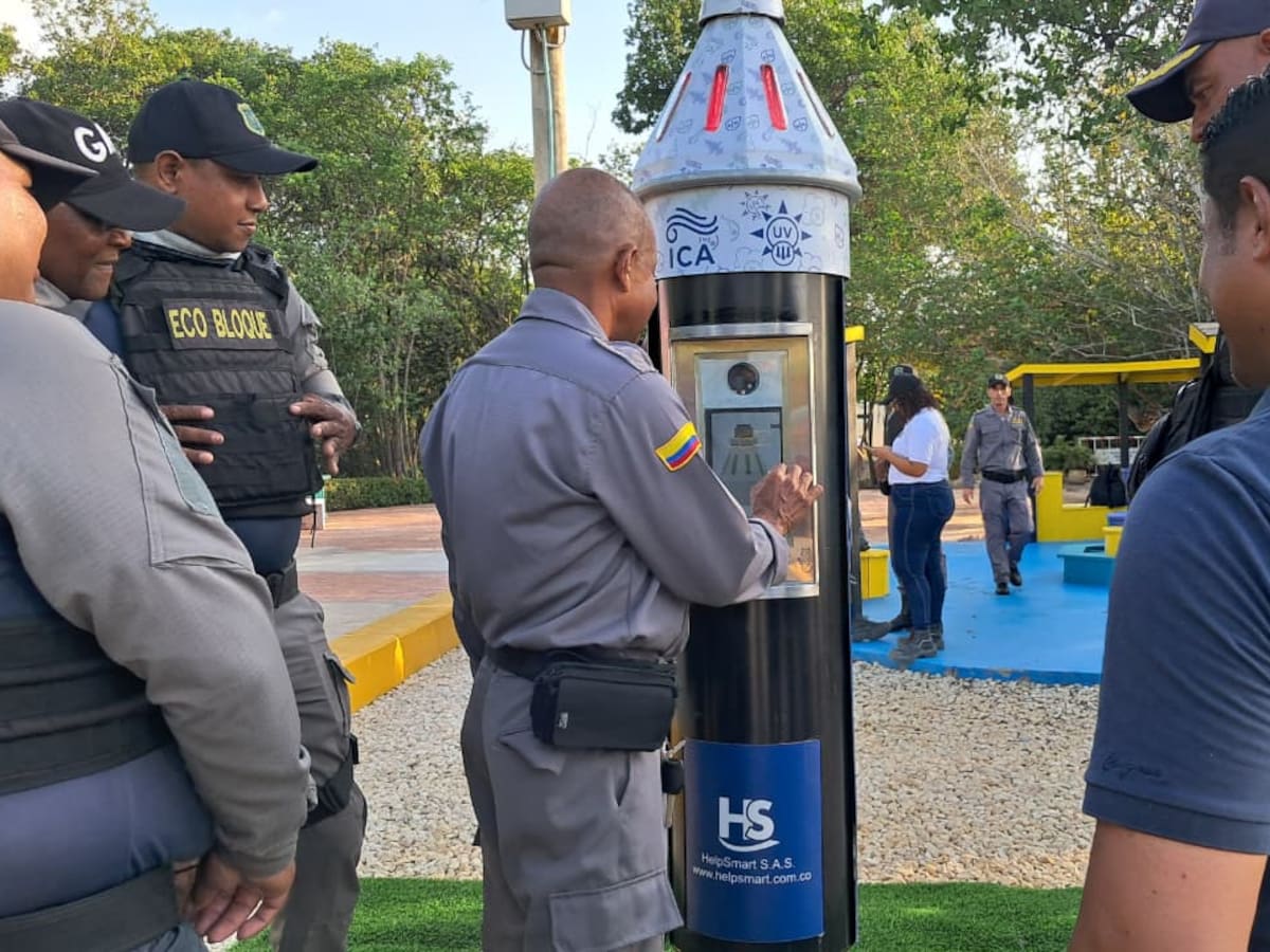 Guardia Ambiental de Cartagena recibe moderno tótem para monitorear el clima en tiempo real