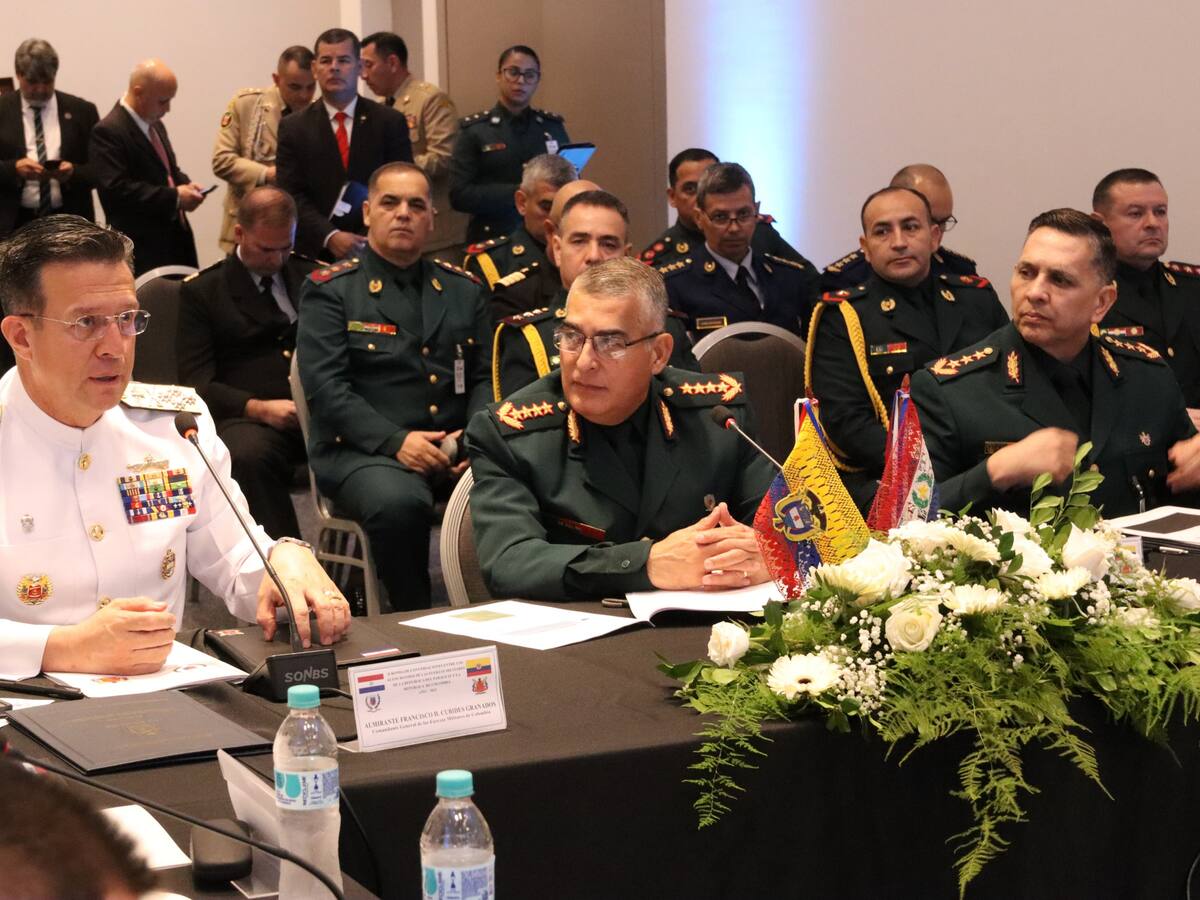 Colombia y Paraguay firman 58 acuerdos sobre defensa y seguridad