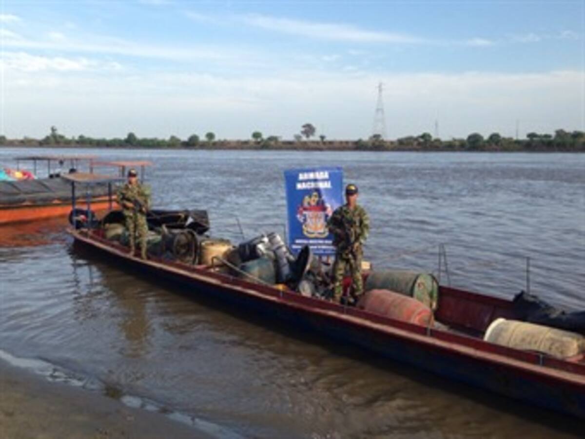 Armada desmantela centro de acopio de materiales robados en Magangué