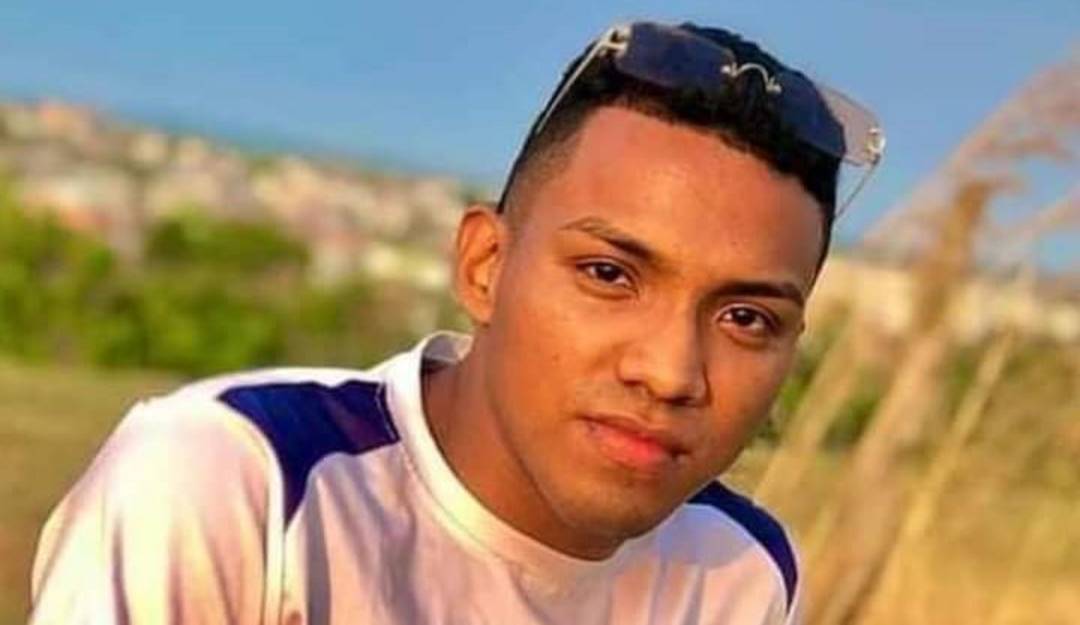 Kevin Espejo Genes, de 24 años, miembro de la comunidad LGBTIQ+ asesinado en Caucasia. 
