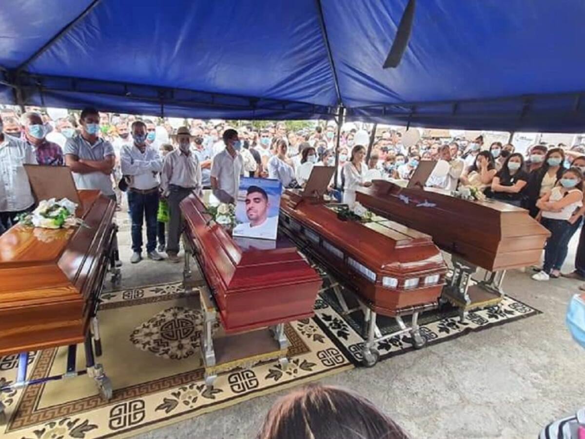Familiares de masacre de Ábrego exigen rectificación de MinDefensa