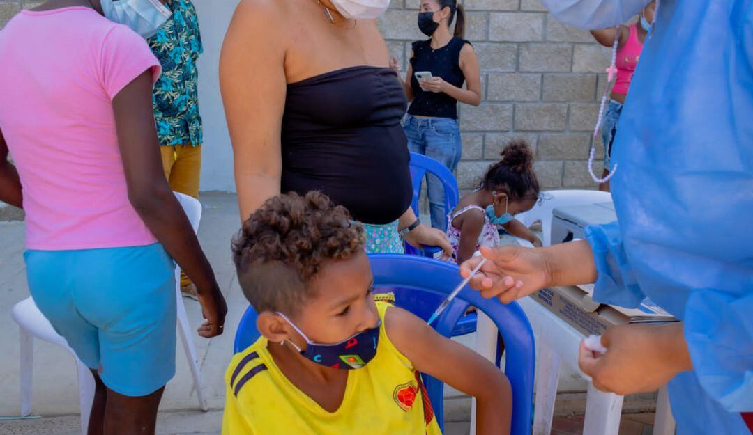 El Dadis reportó que el 85% de los niños entre 3 y 11 años ya recibió su primera dosis de la vacuna COVID-19