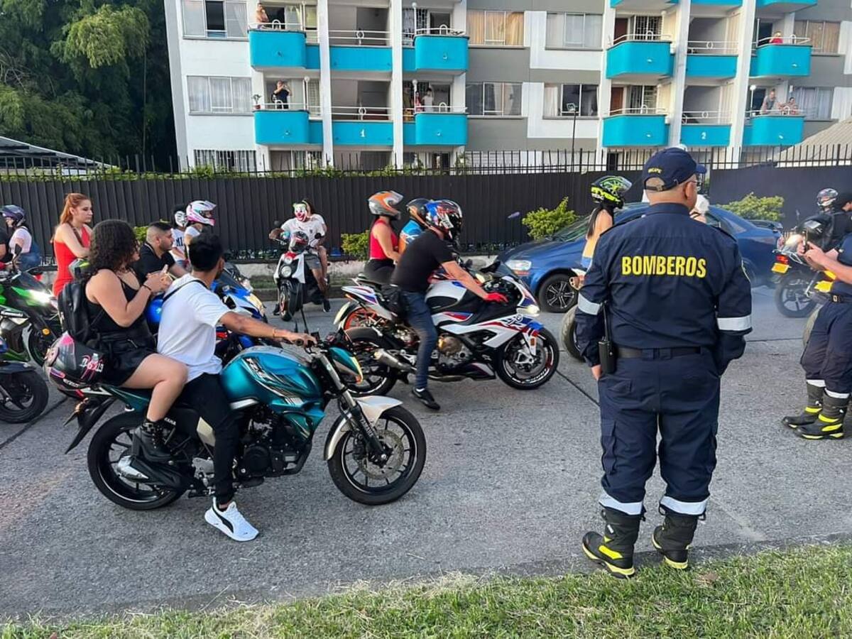 ¿Qué opina de las caravanas de motocicletas en Armenia por celebración de Halloween?