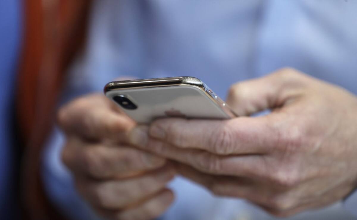 La batería del iPhone X dura dos horas más que la del iPhone 7, y cuenta con carga inalámbrica