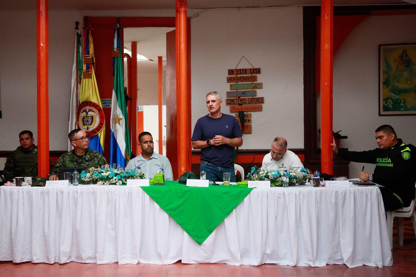 Gobernador de Antioquia en consejo de seguridad- foto gobernación