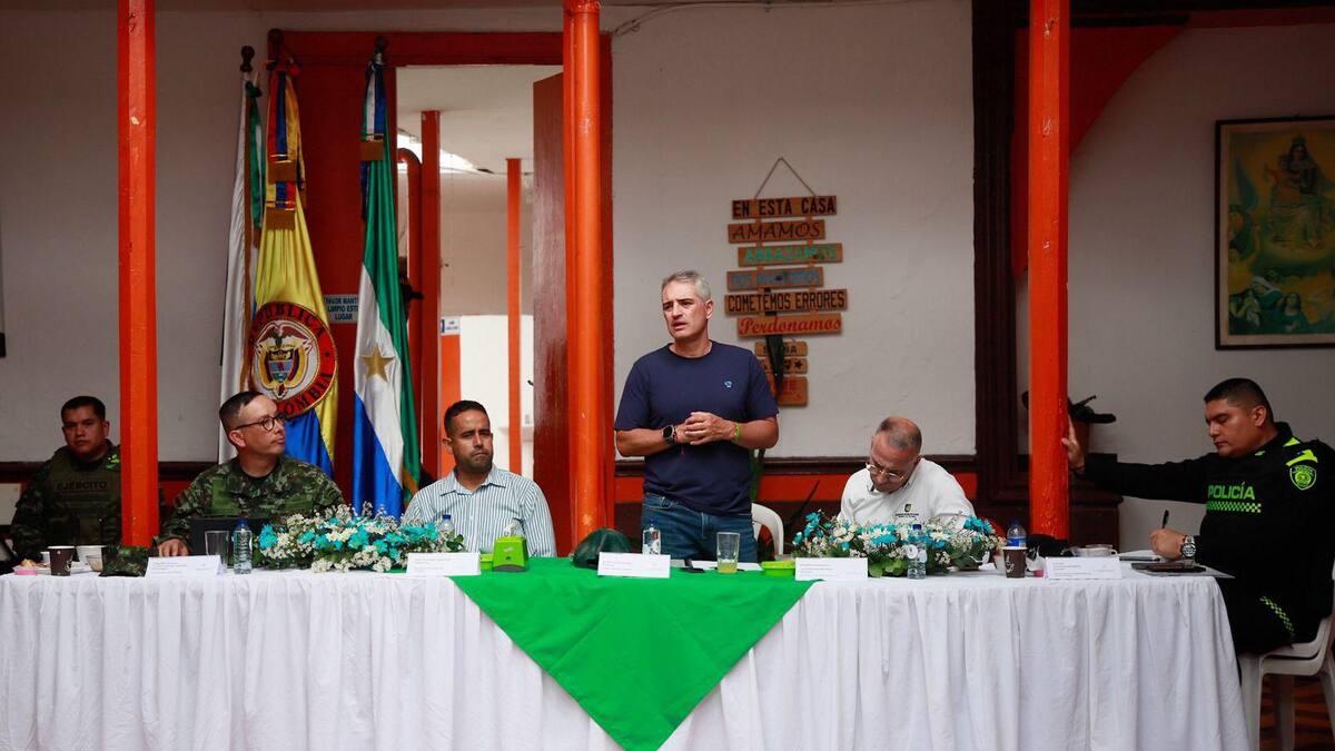 Anuncian plan de recompensas para capturar a cabecillas de los frentes 18 y 36 en Antioquia