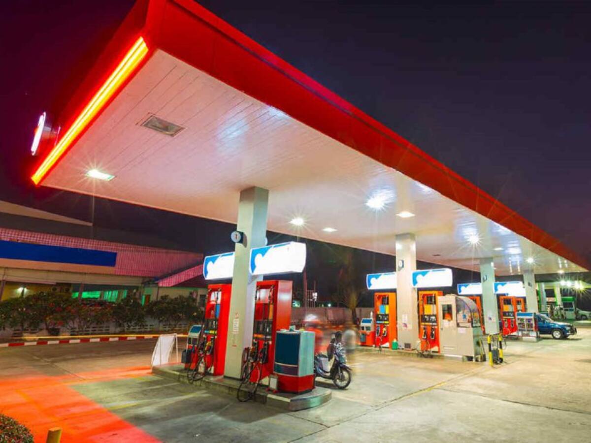 Alza en el combustible afecta a los huilenses