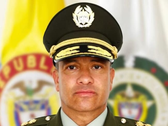 General Oscar Lamprea sale de la comandancia de la policía Metropolitana del Valle de Aburrá