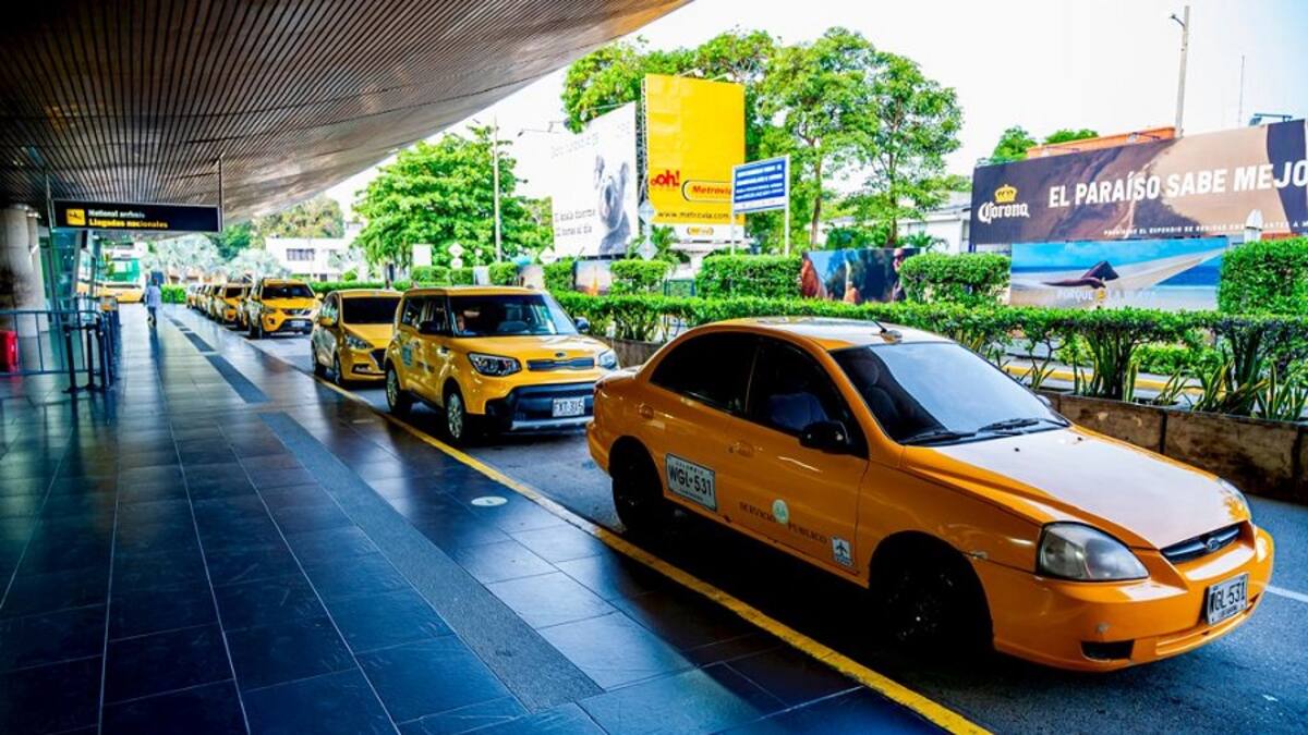 OINAC rechazó abuso a turistas y promueve uso de taxis regulados en el Rafael Núñez