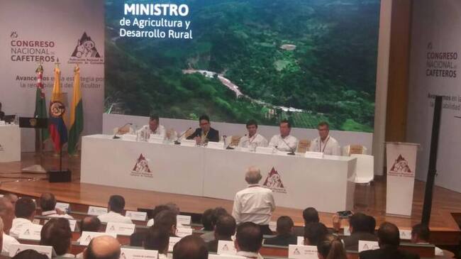 Ministro de Agricultura en la clausura del Congreso Nacional Cafetero