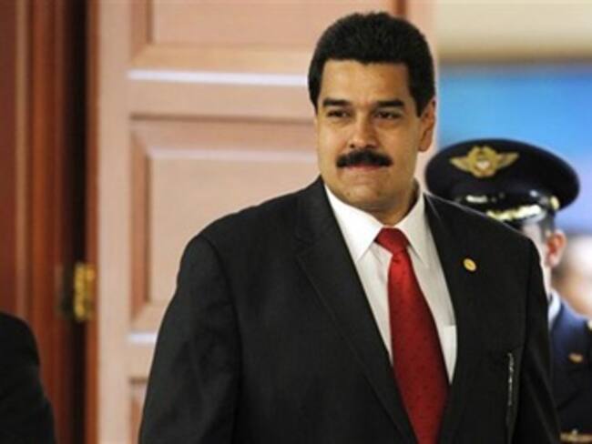 Maduro amenaza con cárcel a los acaparadores de alimentos que busquen generar una crisis