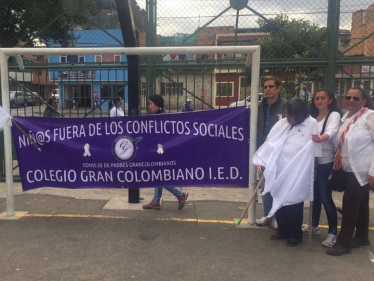 Decenas de estudiantes marcharon rechazando asesinato del niño Dylan