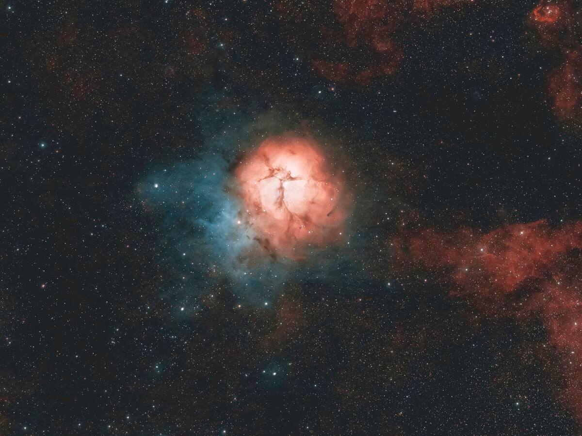 Telescopio James Webb revela la composición de una misteriosa región dentro de la Vía Láctea