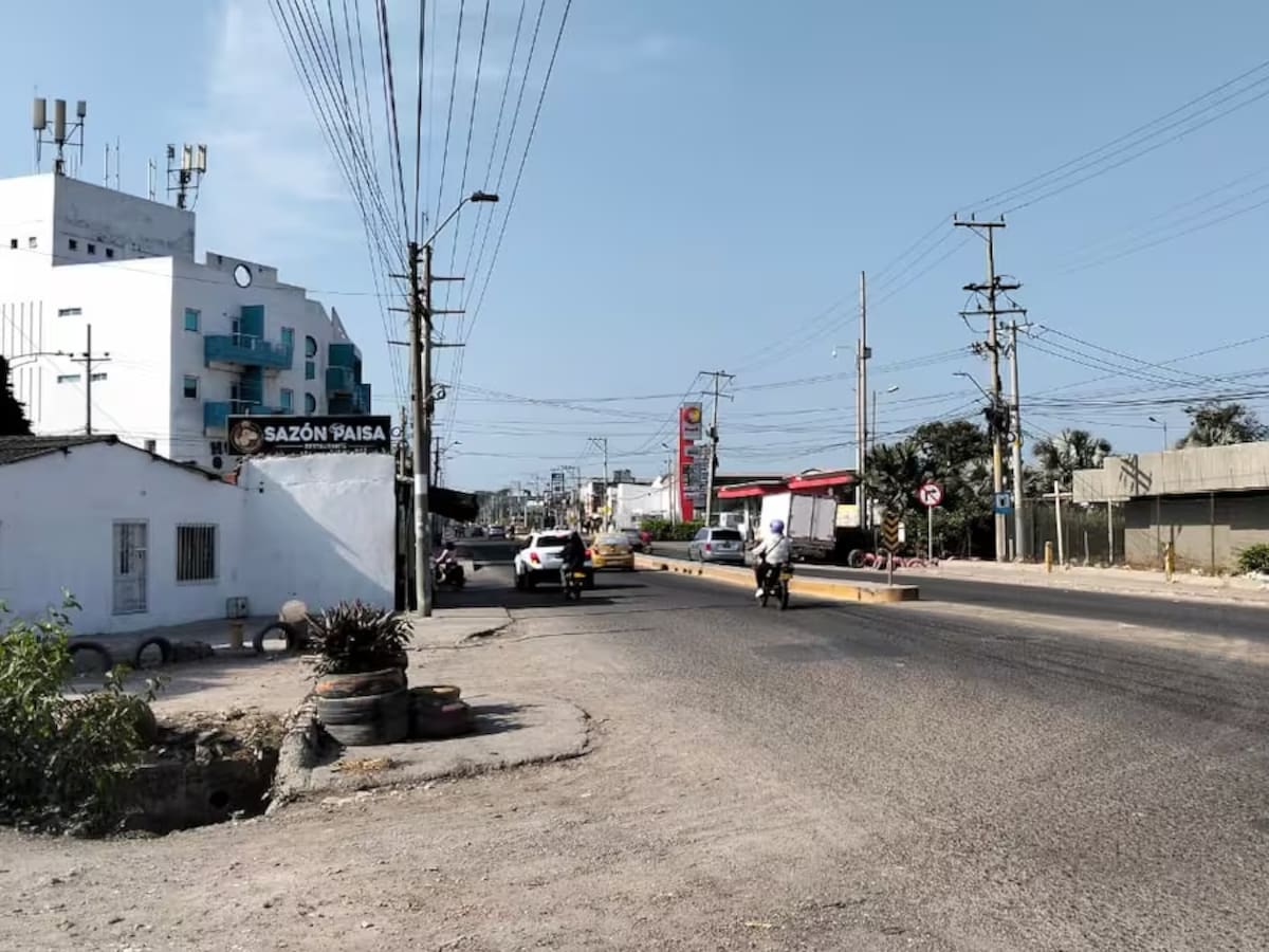 Mujer policía abatió a presunto atracador tras ingresar a restaurante en El Bosque
