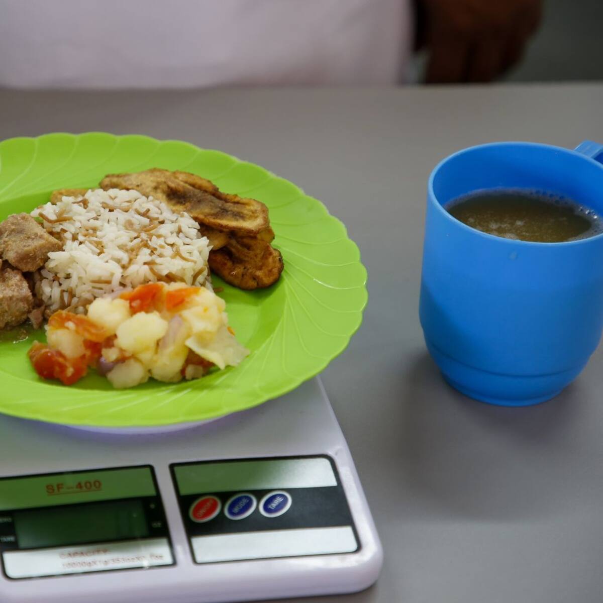 ¿Los impuestos vehiculares para combatir el hambre de los menores de edad en Antioquia?
