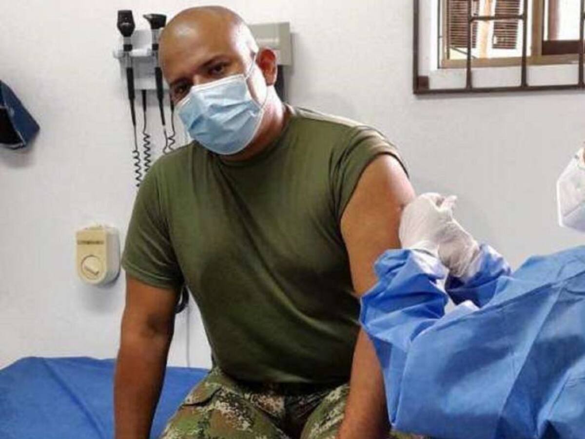 Fuerzas militares suspenden vacunación por falta de dosis