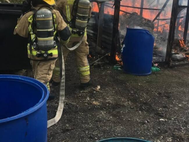 Incendió en “La Finca de Rigo” en Rionegro, Antioquia deja bodega calcinada