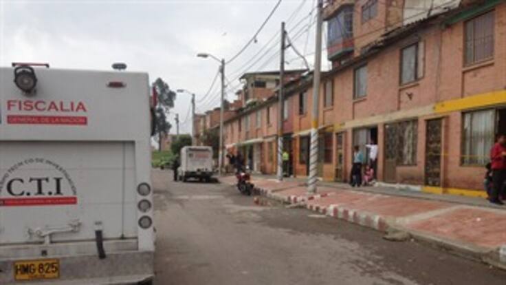 Por poco es linchado presunto asesino de cuatro personas en Bosa