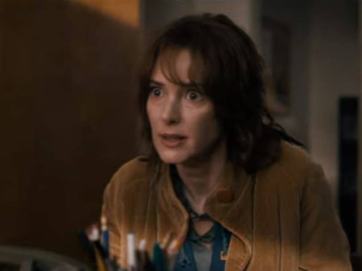 "Stranger Things" estrena tráiler, protagonizado por Winona Ryder