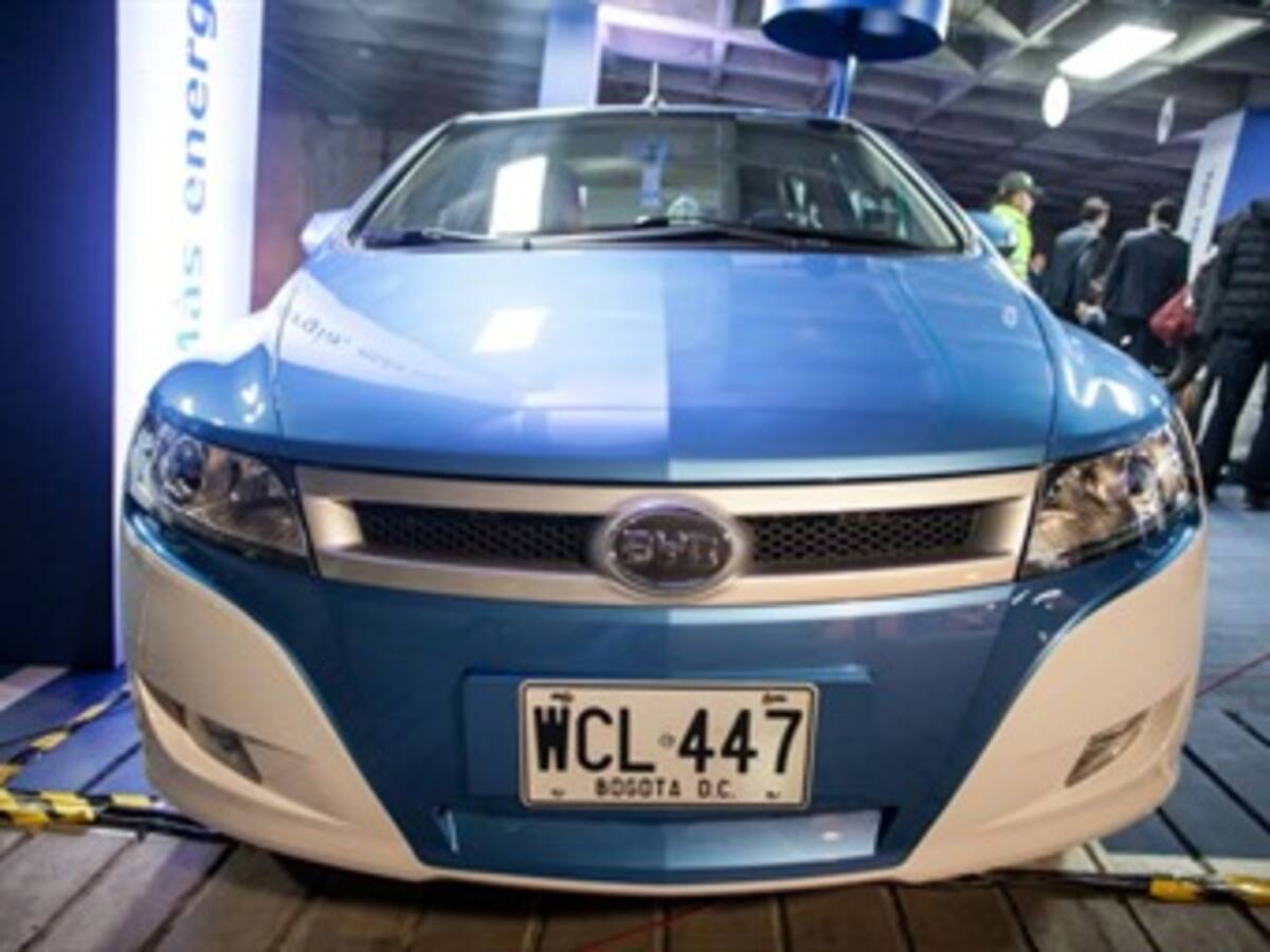 Industria automotriz eléctrica incursiona en Bogotá