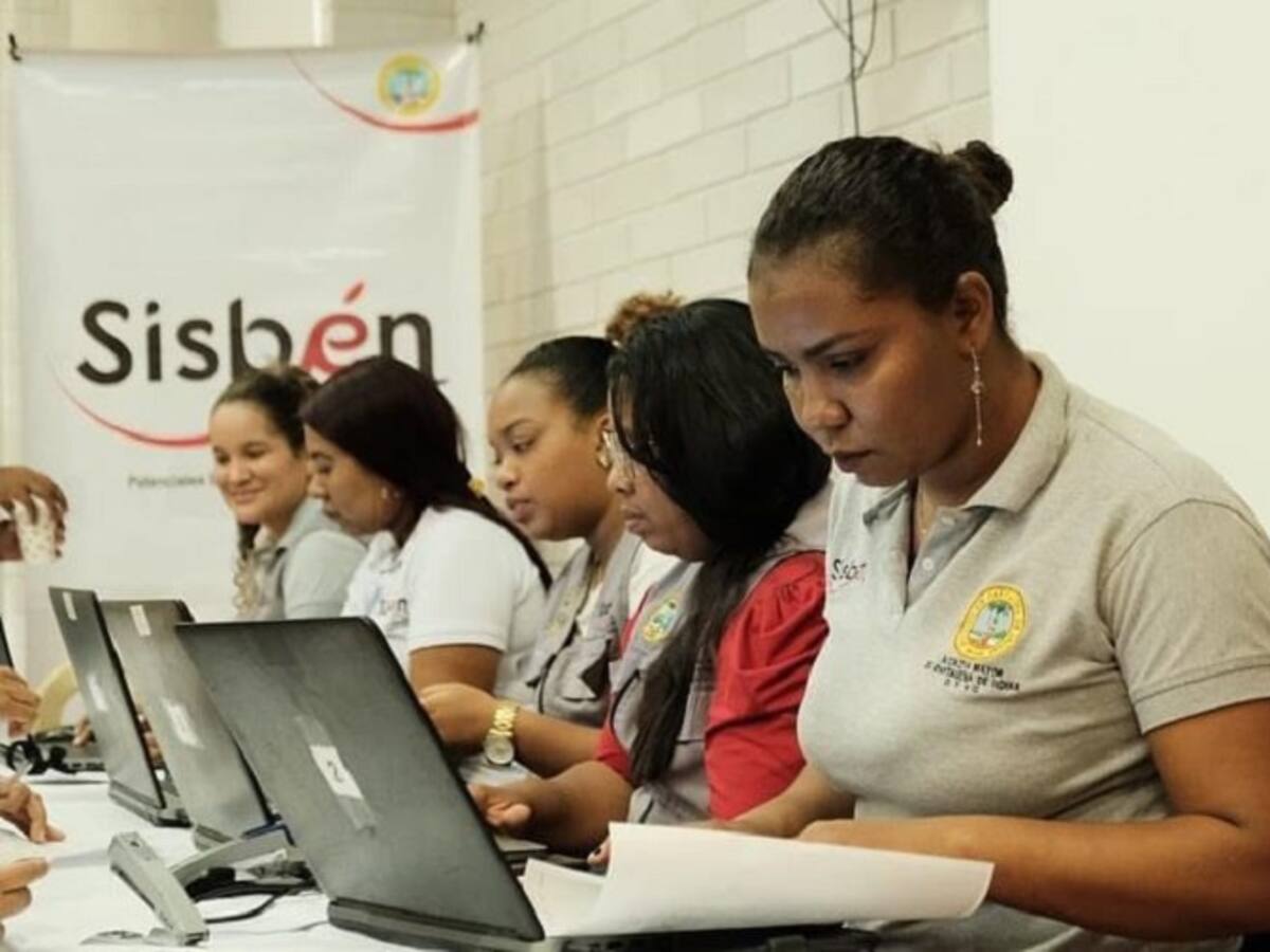 Amplían a un año revisión de encuestas del Sisbén en verificación