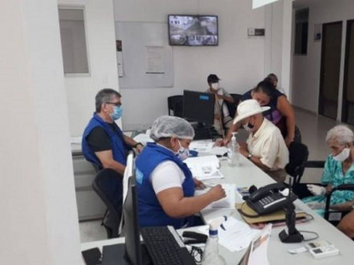 Victimas del conflicto armando en el Huila reciben cartas de indemnización