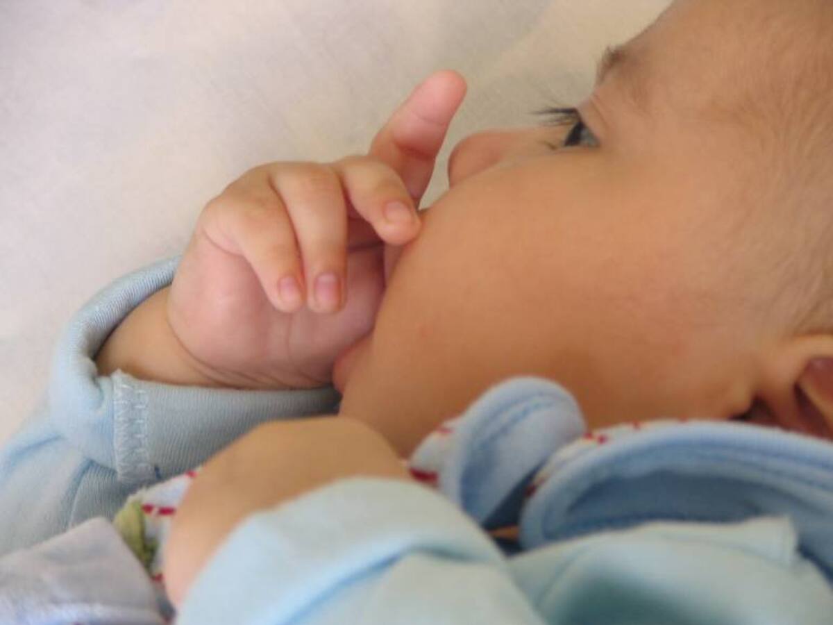 El hábito de chuparse el dedo