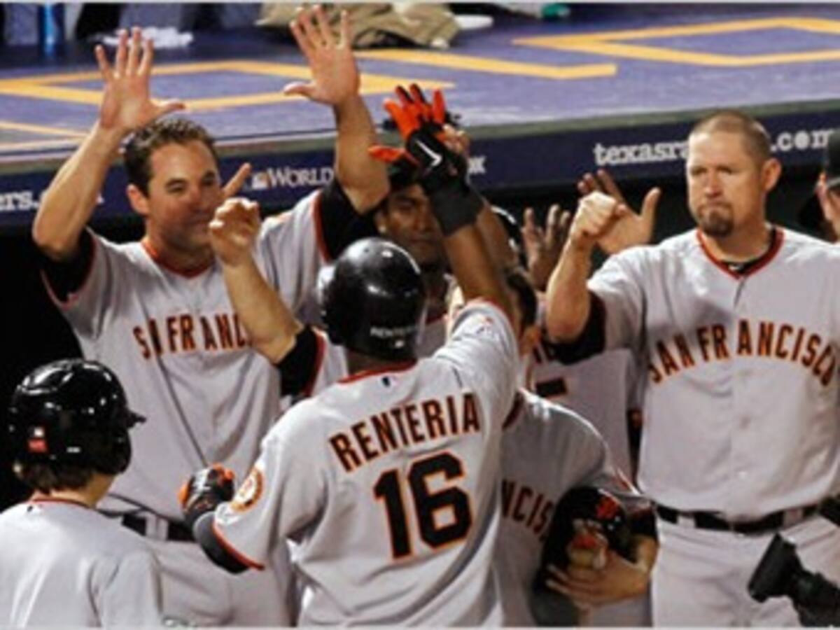 Edgar Rentería batea jonrón que da título a los Gigantes de San Francisco en la Serie Mundial