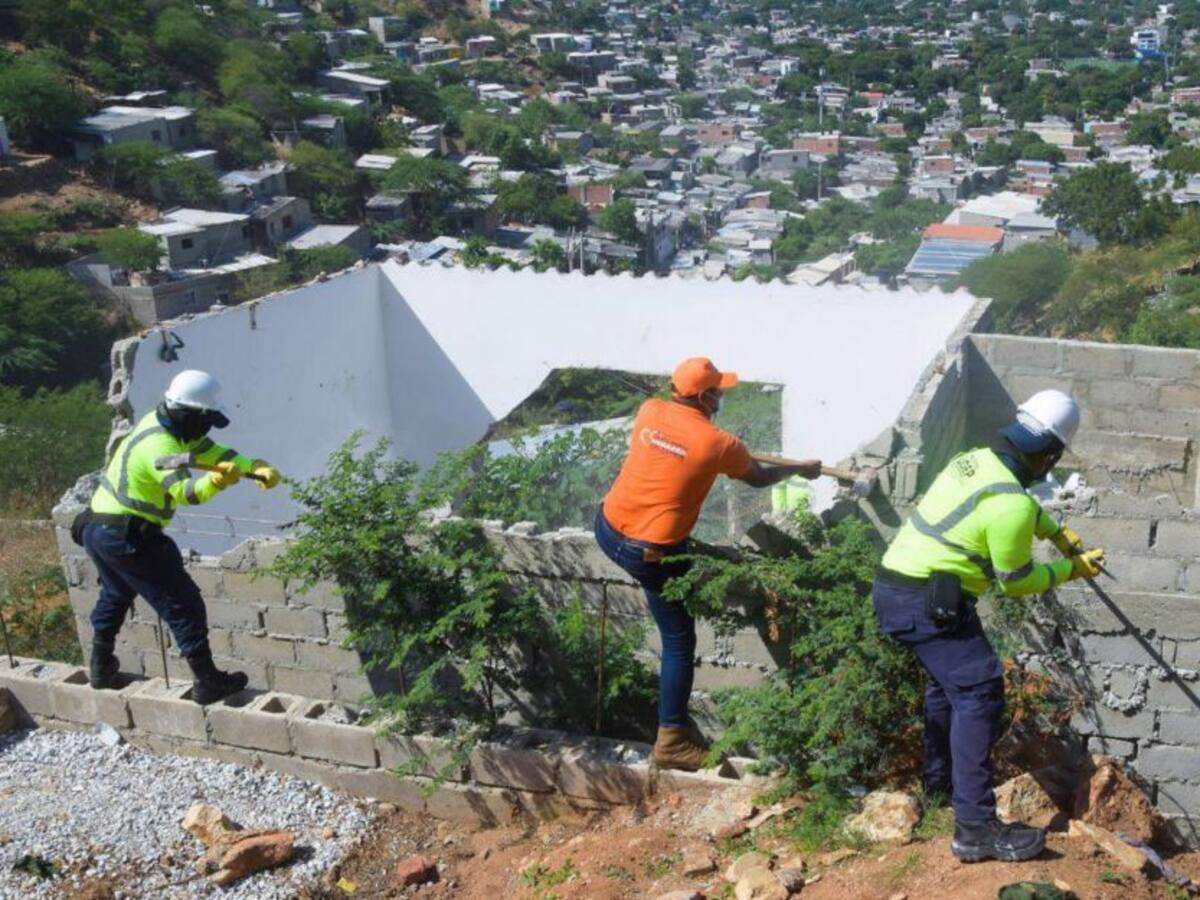 Derriban en Santa Marta un inmueble dedicado al microtráfico