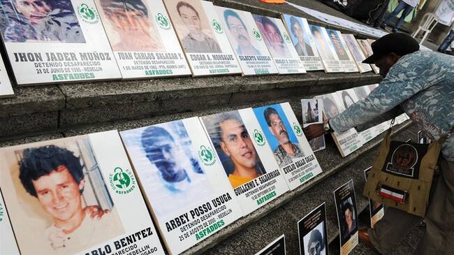 La Fiscalía hizo entrega de los restos de Aurelio Gallego Mancera y Mario Rodríguez Seferino. Foto: Getty Images