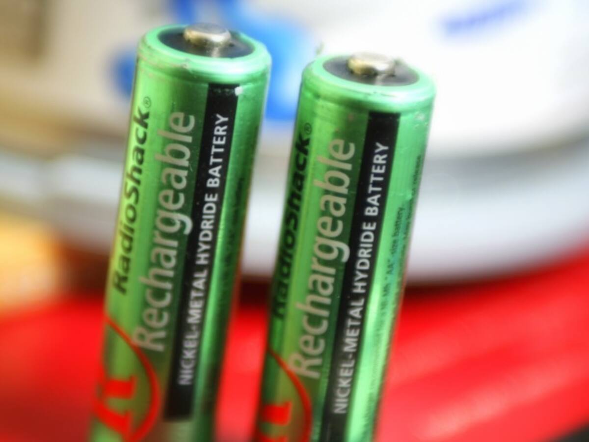 Diseñan batería biodegradable que se autodestruye