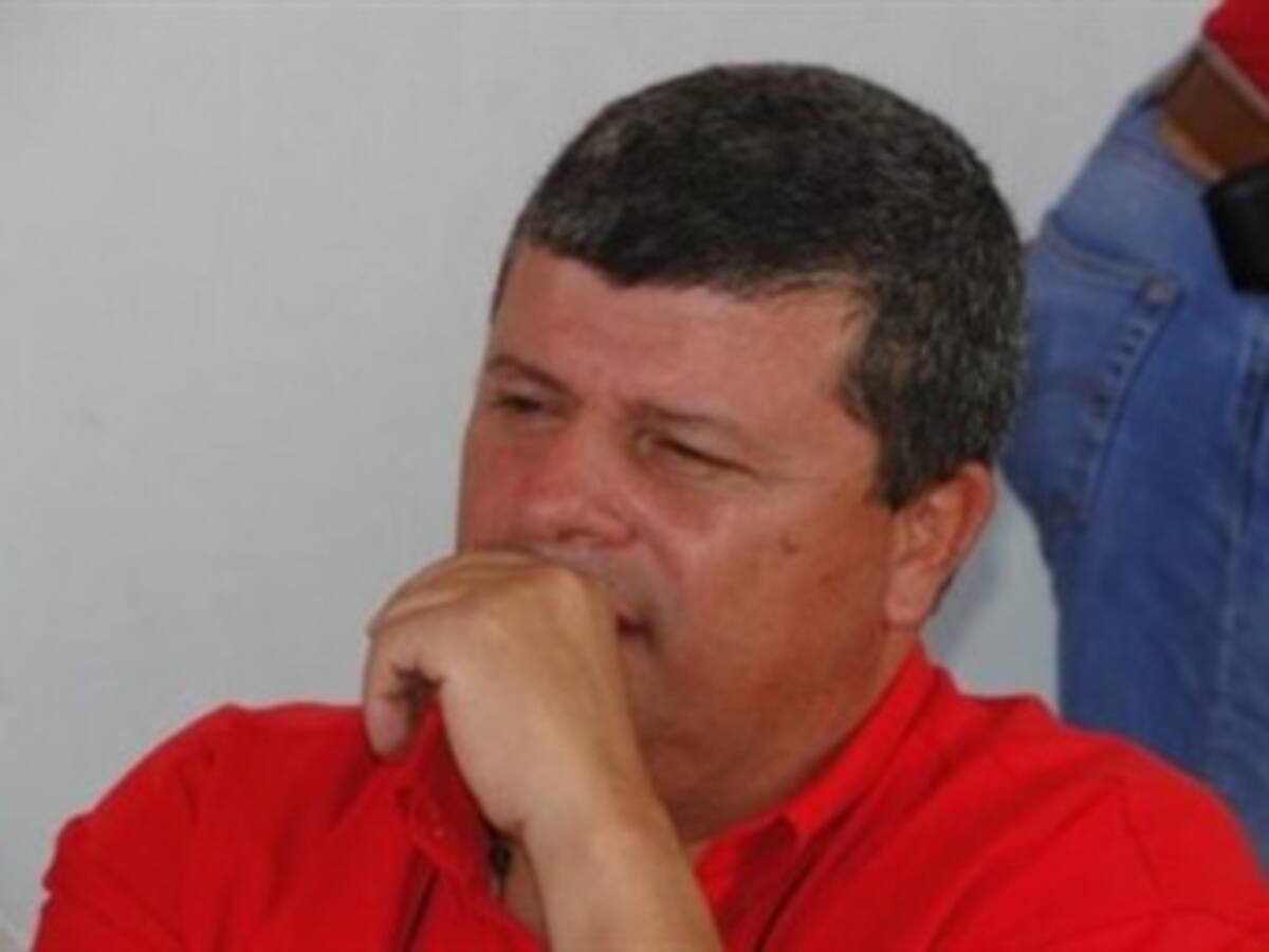 Efrén Hernández pide que la Corte precluya su proceso por parapolítica