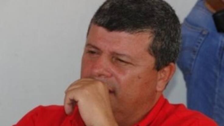 Efrén Hernández pide que la Corte precluya su proceso por parapolítica