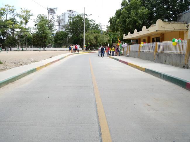 Alcalde Dumek Turbay entregó la Carrera 59F de Los Calamares