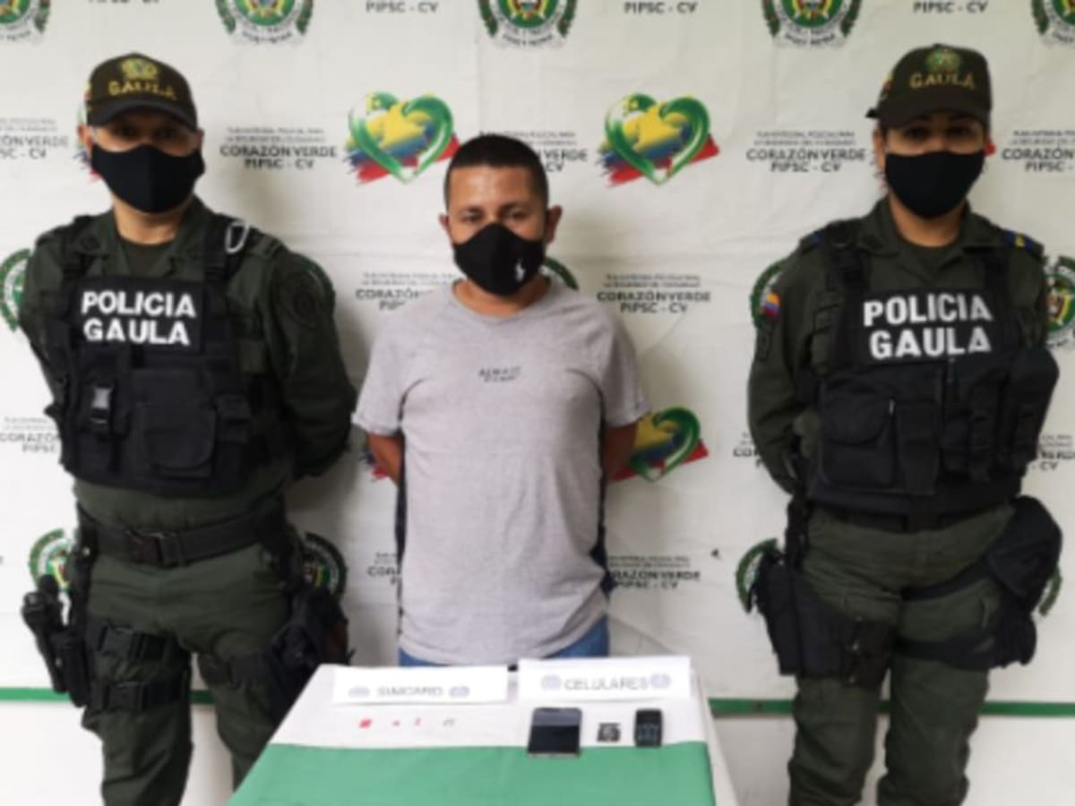 Al parecer extorsionaba a una mujer para no publicar sus fotos íntimas