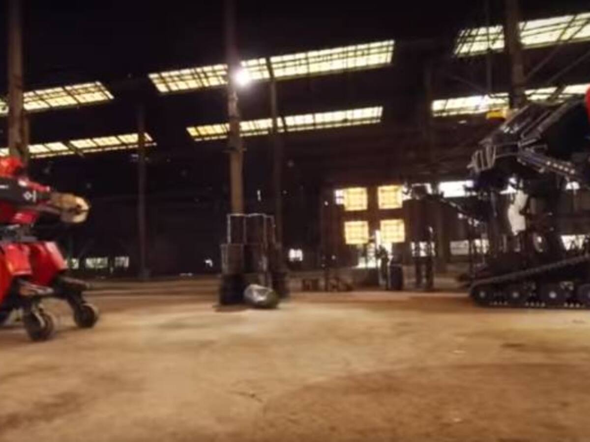 ¡Como de película! Se llevó a cabo el primer combate entre robots gigantes