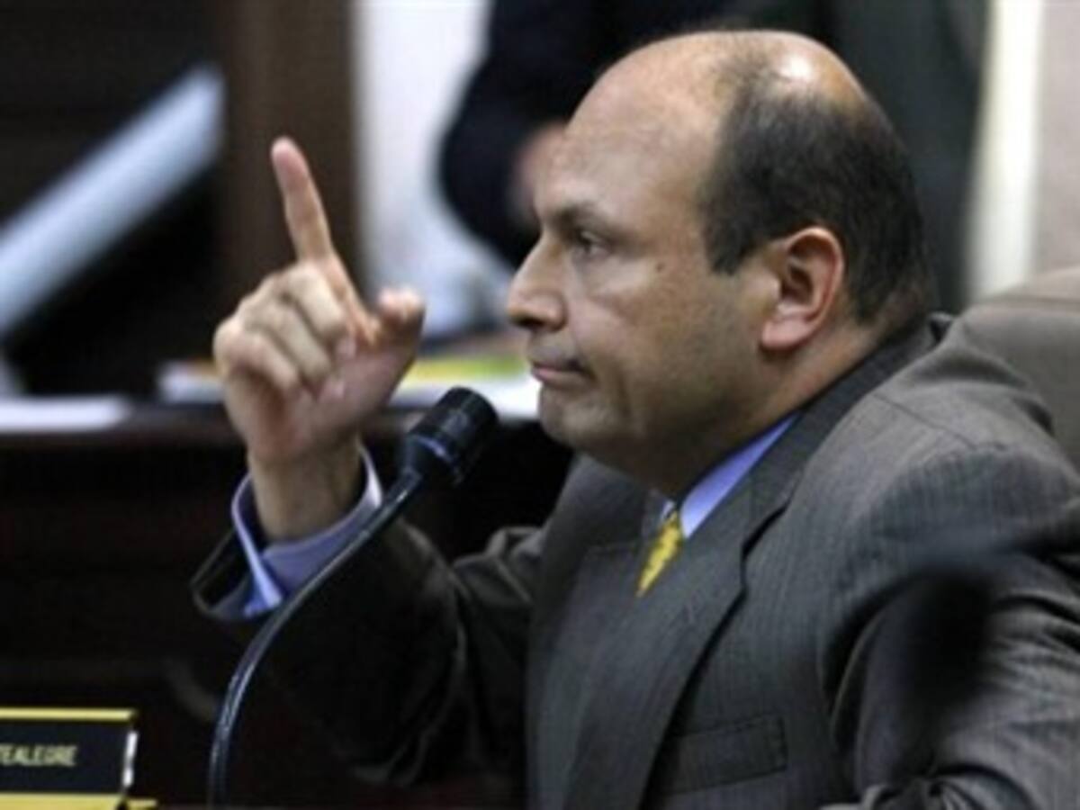 Conservatismo defiende avales cuestionados