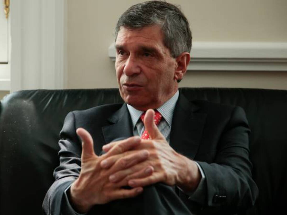 Tenemos que descentralizar la paz: Rafael Pardo