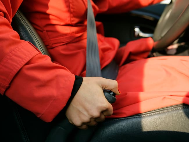 La forma correcta de frenar en un carro automático y mecánico: puede estar haciéndolo mal // Getty Images